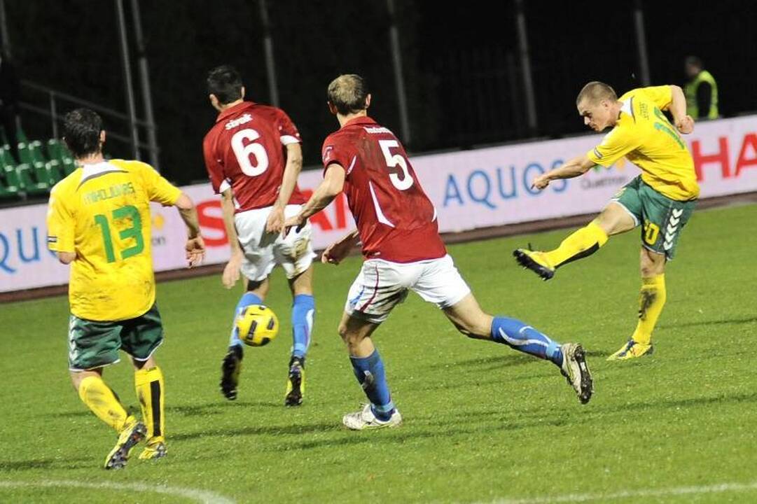 Euro2012 atranką lietuviai baigė eiliniu pralaimėjimu