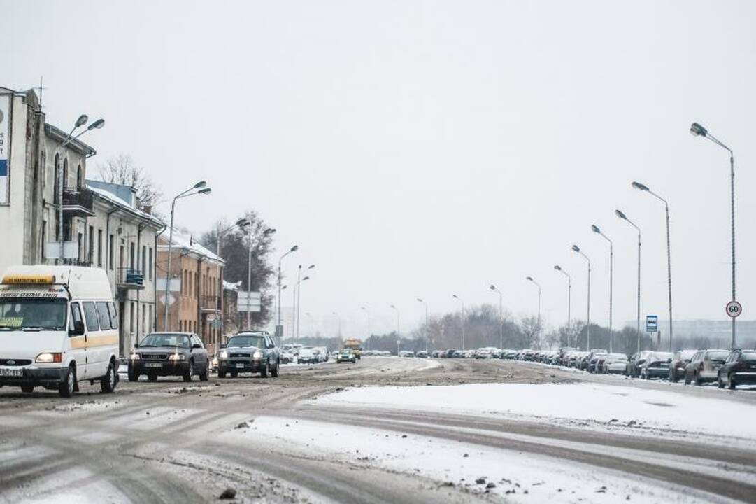 Valdininkas: nėra prasmės valyti gatvių, kai sninga!