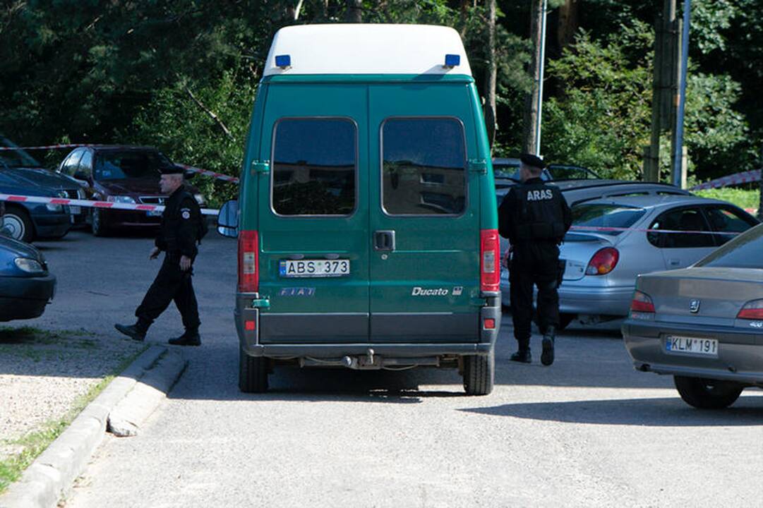 Aktorius namo atsivežė sprogmenį ir iškvietė policiją