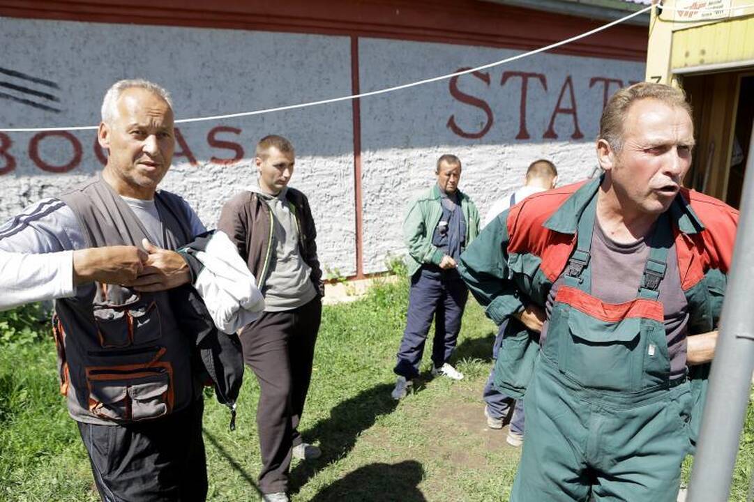 Dviračių take – atlyginimų nesulaukiančių darbininkų streikas
