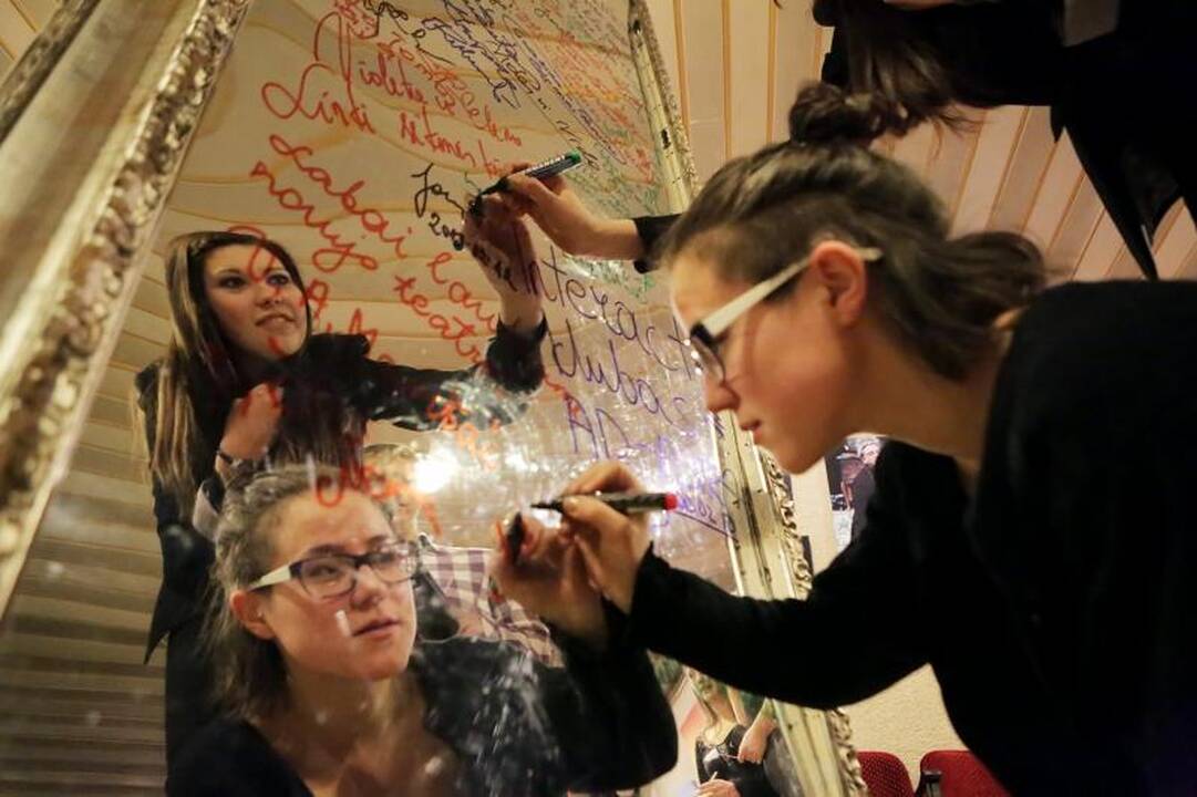 Klaipėdos teatrai žiūrovus vaišino kultūriniu Užgavėnių šiupiniu