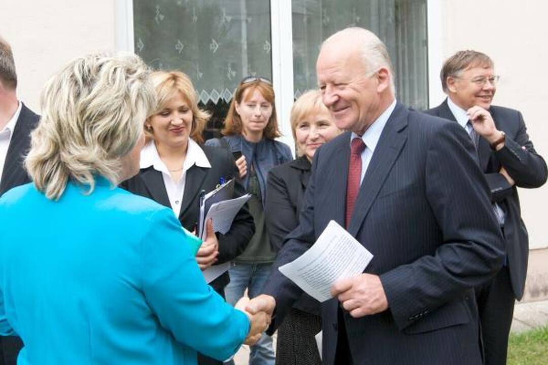 Vilniaus meras ragavo mokyklinių pietų