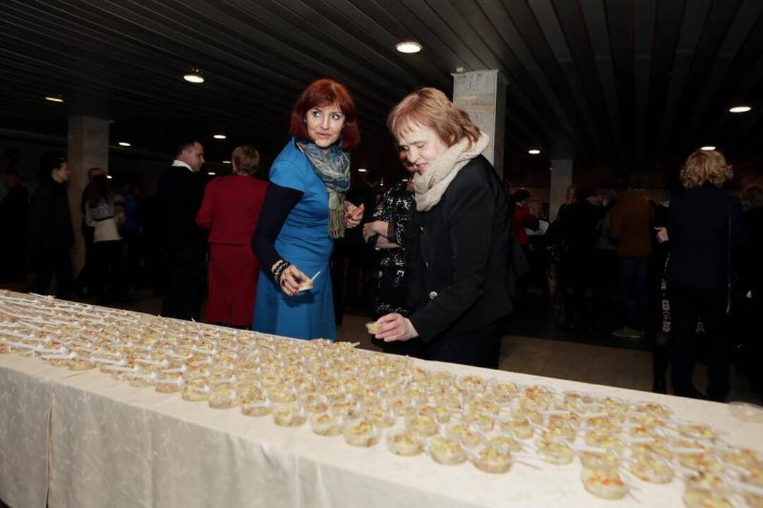Klaipėdos teatrai žiūrovus vaišino kultūriniu Užgavėnių šiupiniu