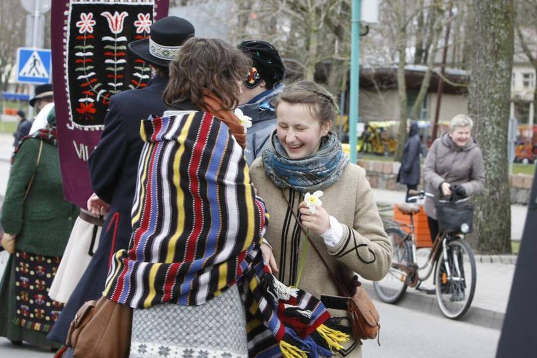 Palangoje į Jurginių linksmybes įsuko folkloro ansambliai