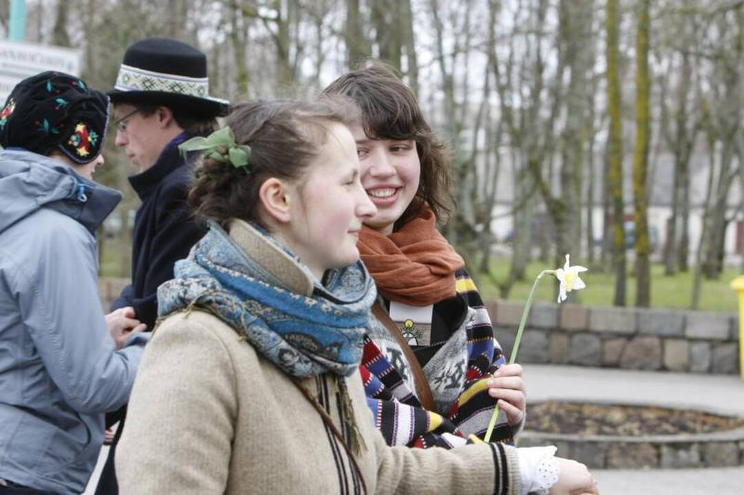 Palangoje į Jurginių linksmybes įsuko folkloro ansambliai