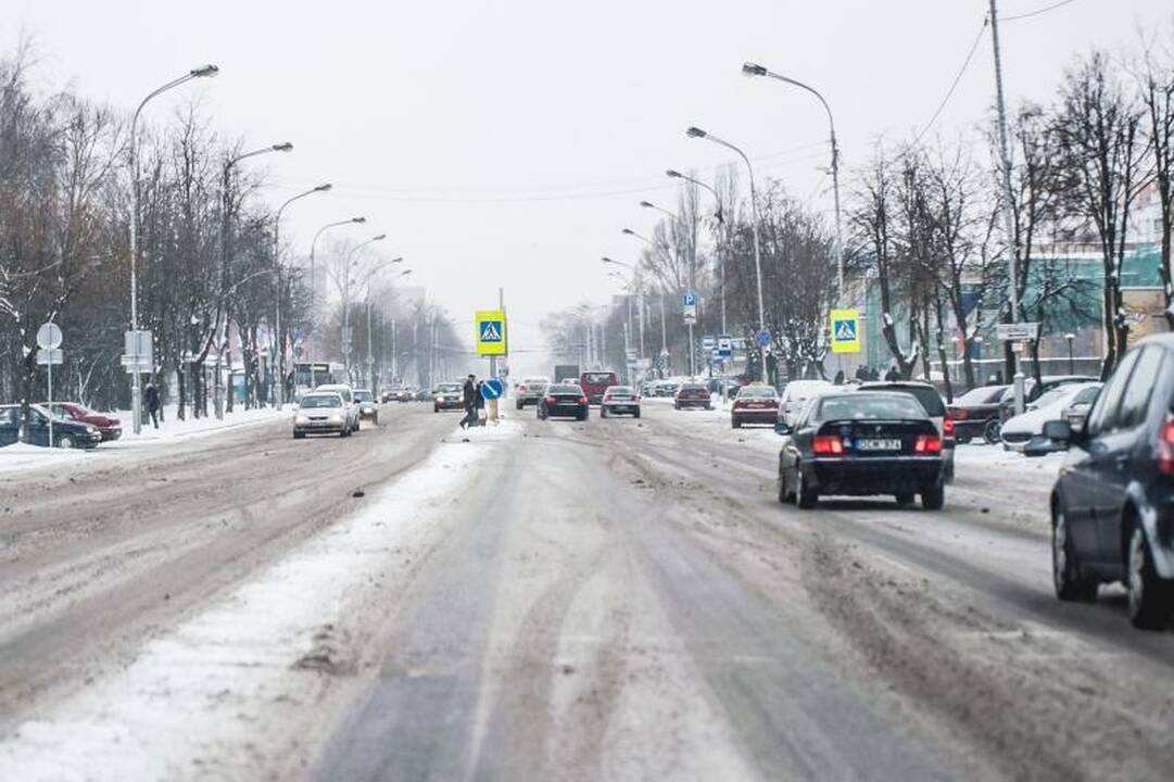 Valdininkas: nėra prasmės valyti gatvių, kai sninga!