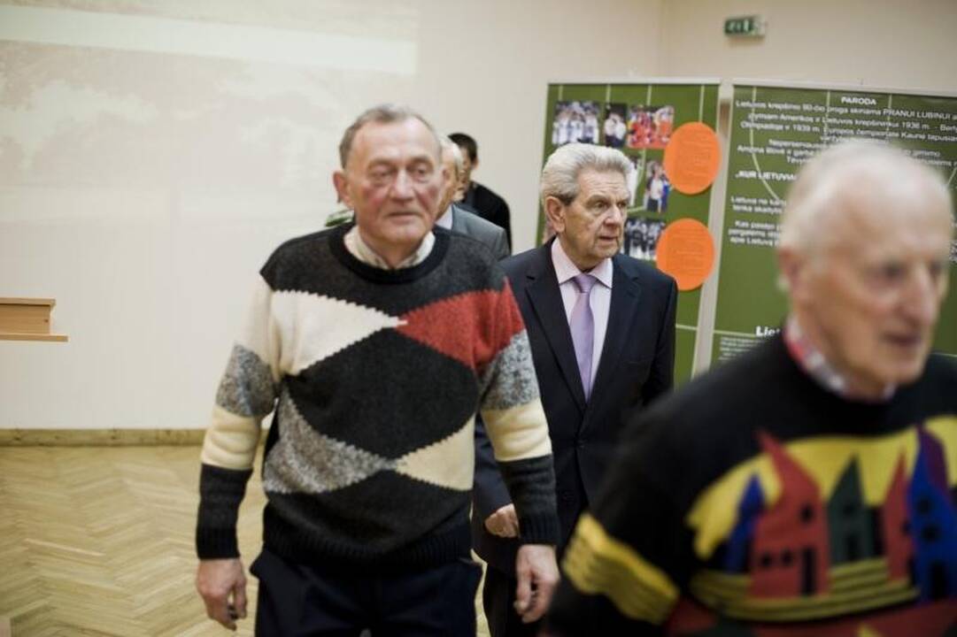 Istorinį krepšininkų triumfą minėjo ir V.Adamkus, ir LTOK prezidentė