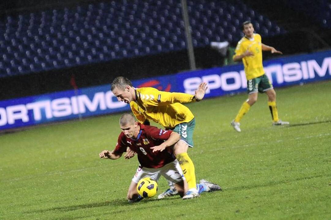 Euro2012 atranką lietuviai baigė eiliniu pralaimėjimu