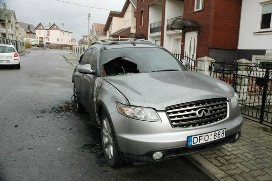 Klaipėdoje užgesintas automobilis