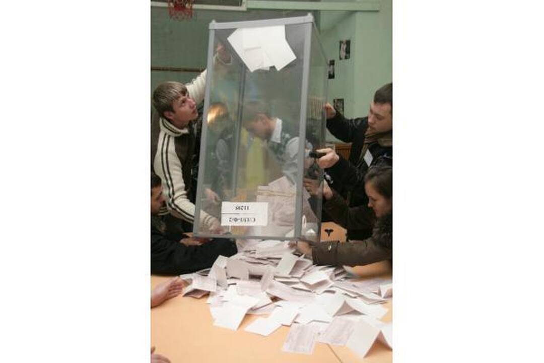 Ukrainos prezidento rinkimai: J.Tymošenko jau nebepavys V.Janukovyčiaus (papildyta)