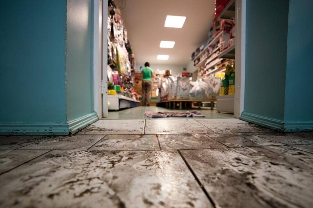 Kol verslą skandina lietus, „Kauno vandenys“ kratosi atsakomybės