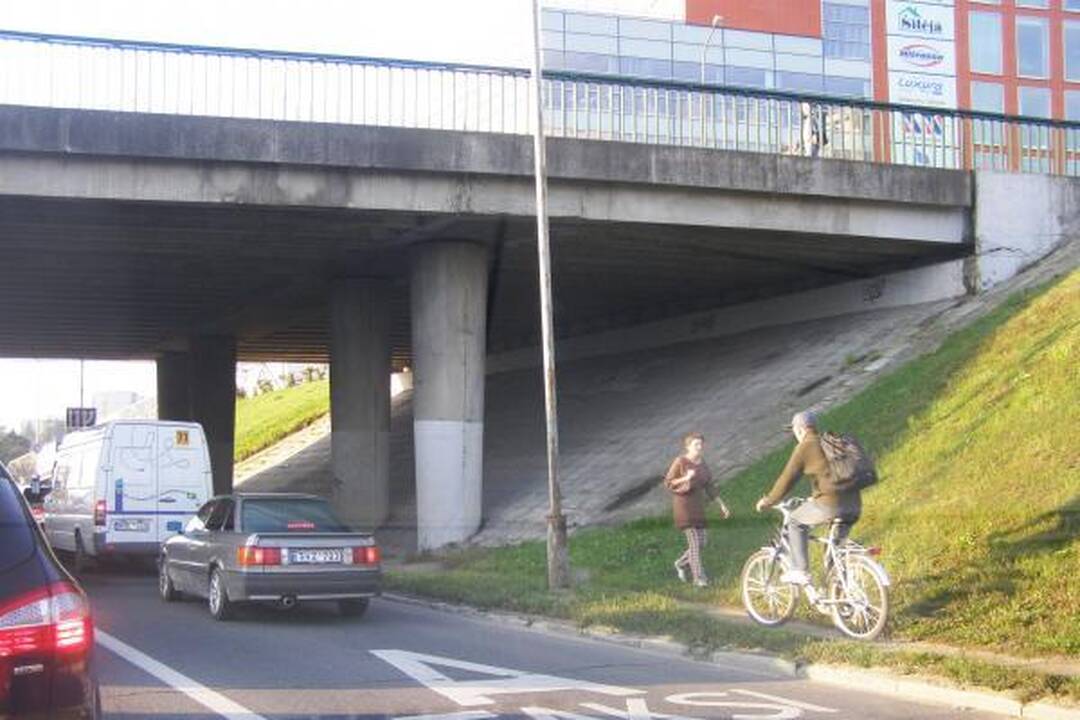Greičio matuoklių aklumas skatina sostinės vairuotojų chuliganizmą 