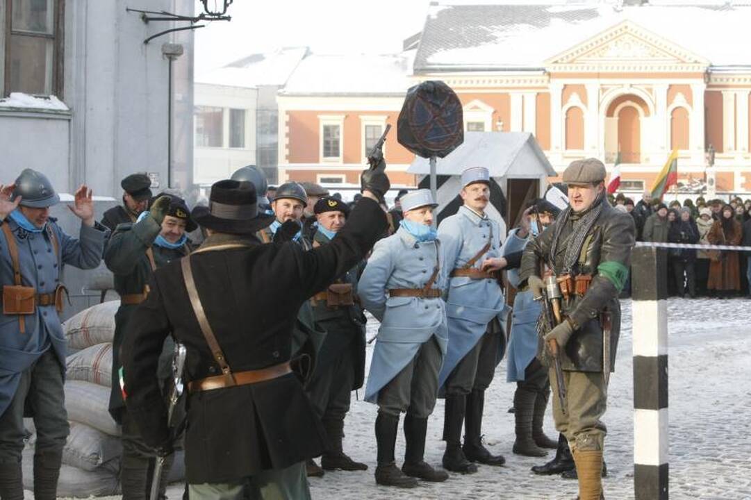 Prefektūros šturmas Teatro aikštėje – įspūdingas kaip ir prieš 90 metų