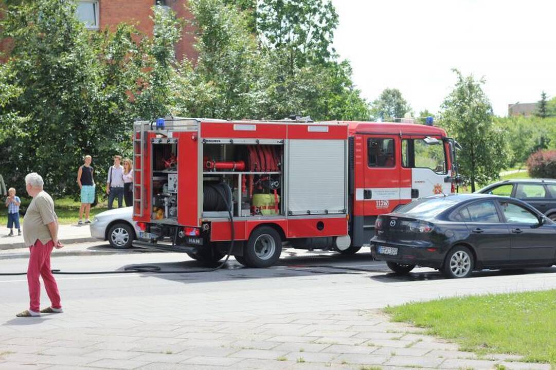 Klaipėdos ugniagesius kvietė dėl dūmų   