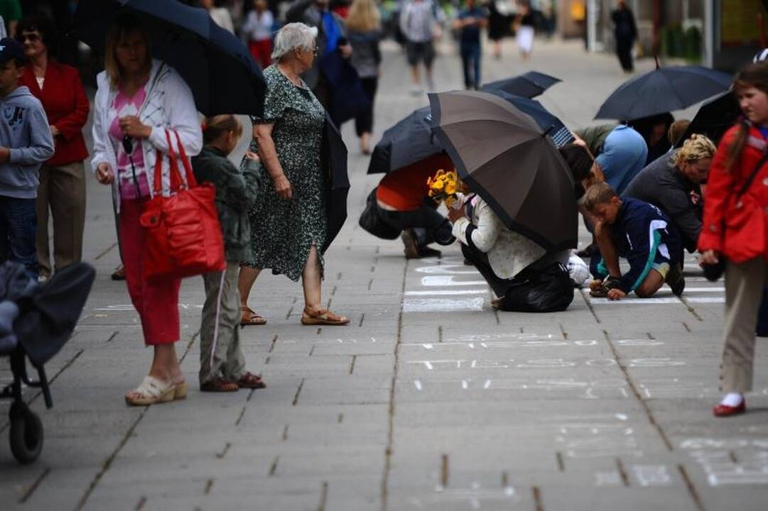 Garliavos įvykių minėjime žmonės pliekė teisėsaugą ir valdžią