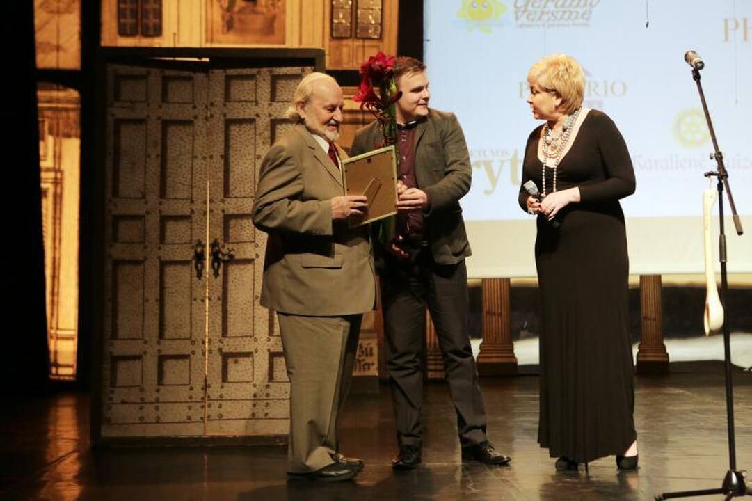 Klaipėdos teatrai žiūrovus vaišino kultūriniu Užgavėnių šiupiniu