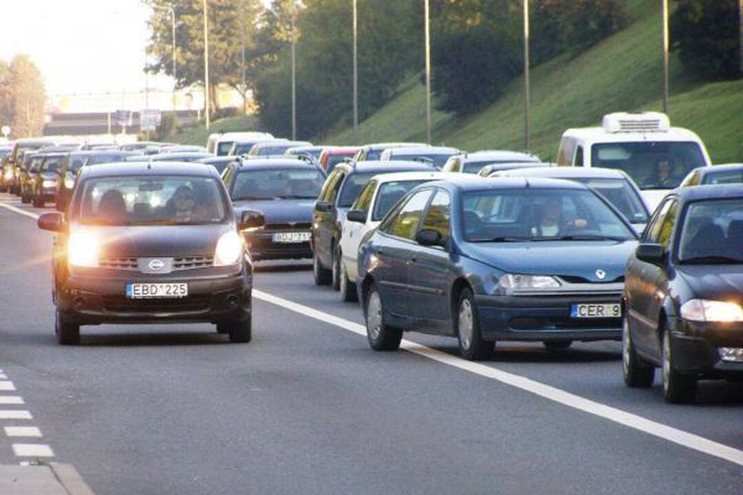 Greičio matuoklių aklumas skatina sostinės vairuotojų chuliganizmą 