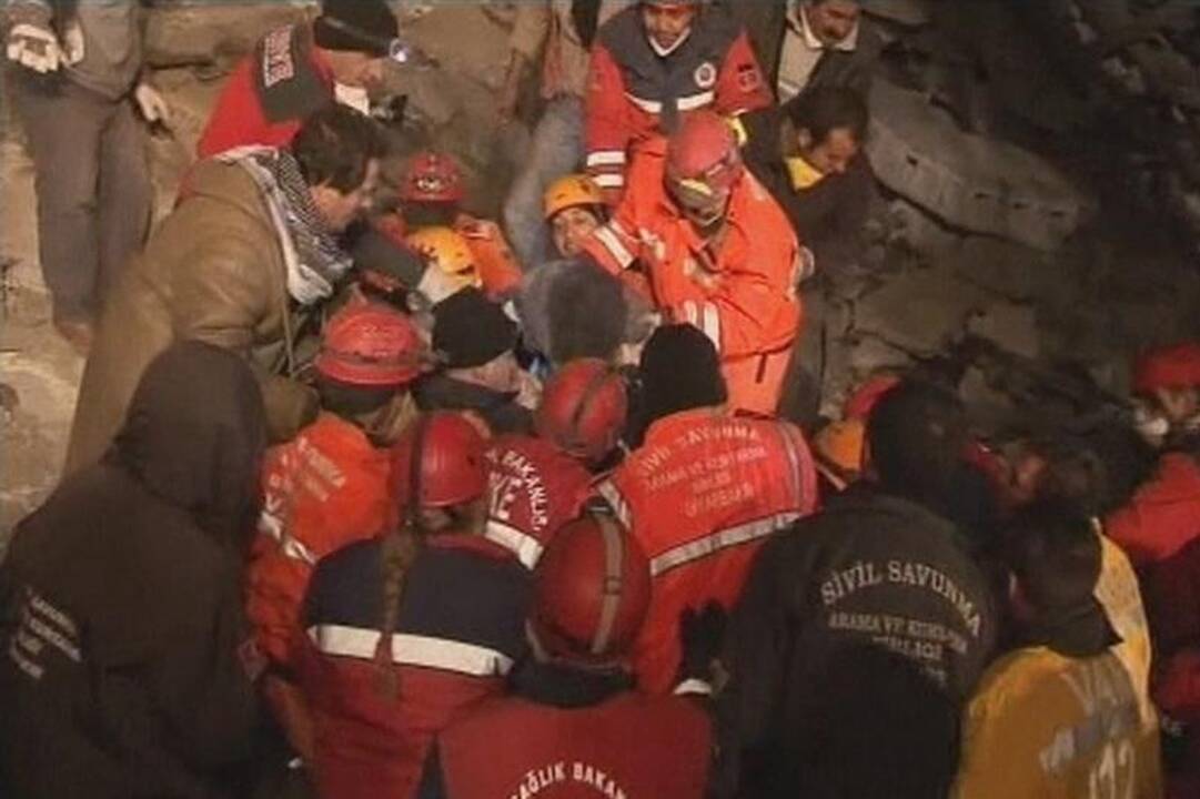 Dar vienas žemės drebėjimas Turkijoje: žuvo 7 žmonės
