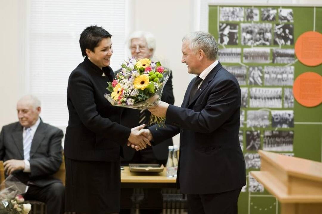 Istorinį krepšininkų triumfą minėjo ir V.Adamkus, ir LTOK prezidentė
