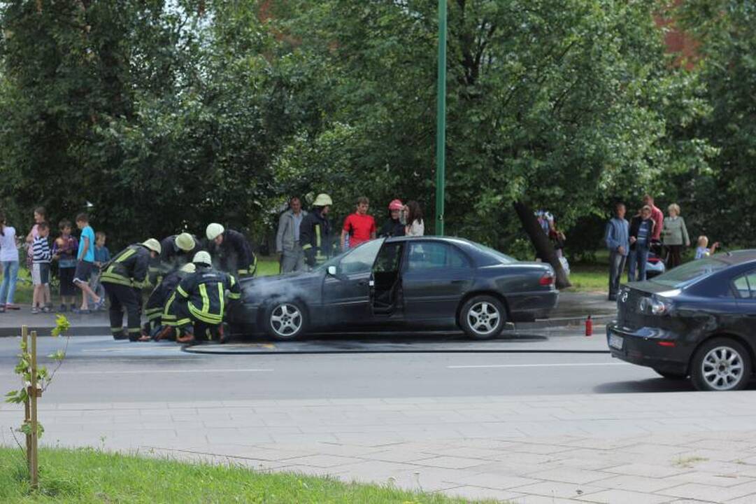 Klaipėdos ugniagesius kvietė dėl dūmų   