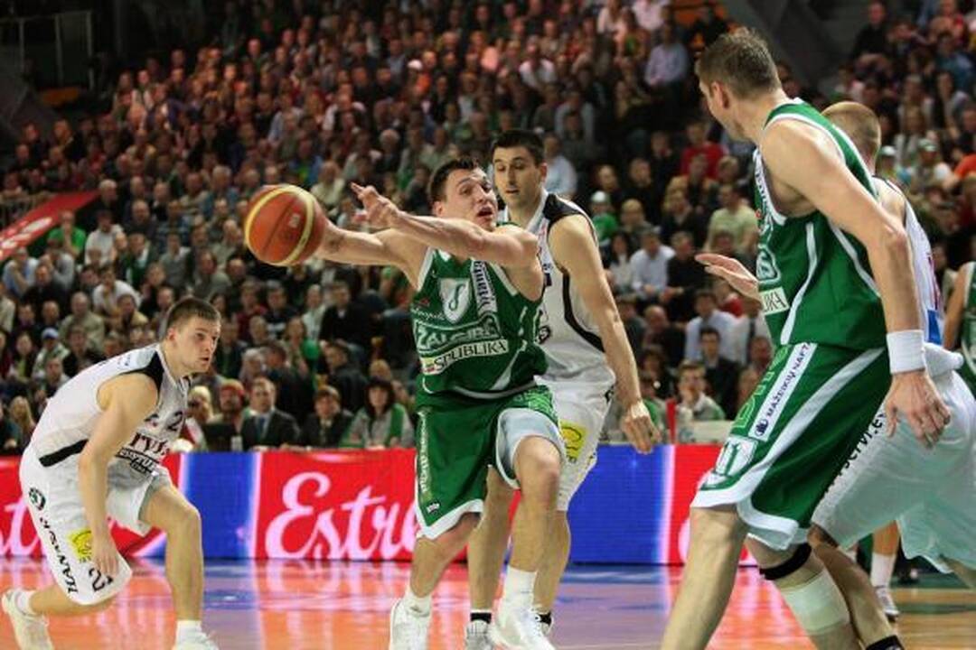 „Žalgiris“ patiesė Europos taurės laimėtoją „Lietuvos rytą“ (papildyta 21.10 val.)