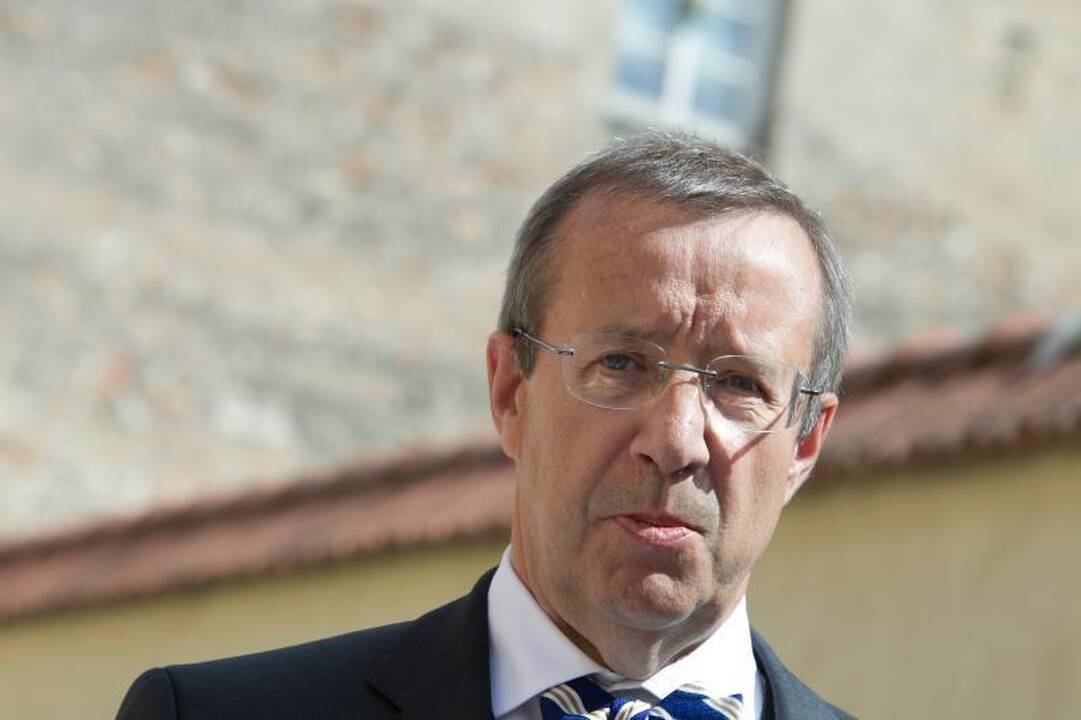Užupyje iškilmingai atidengta Konstitucija estų kalba