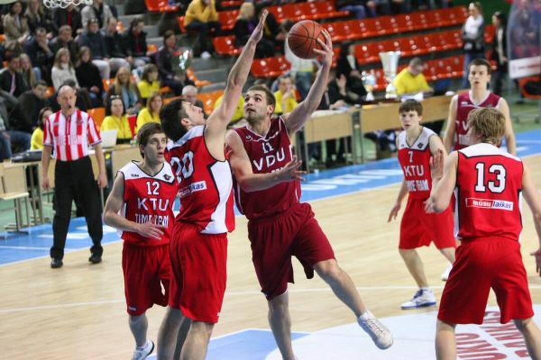 VDU krepšininkai apgynė LSKL čempionų vardus