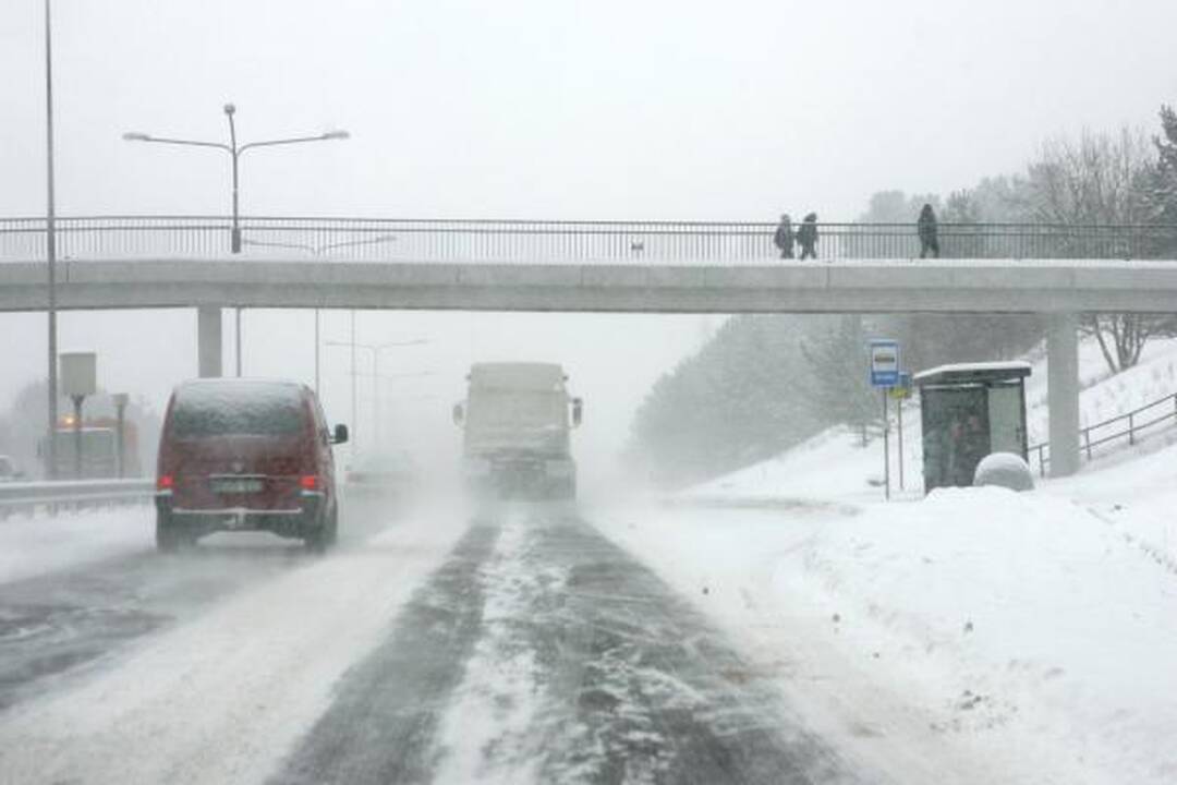 Kelių būklė: Klaipėdos rajone yra sunkiai išvažiuojamų kelių