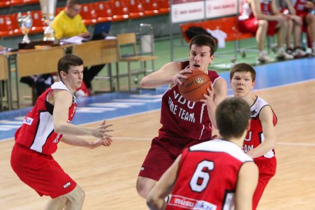 VDU krepšininkai apgynė LSKL čempionų vardus