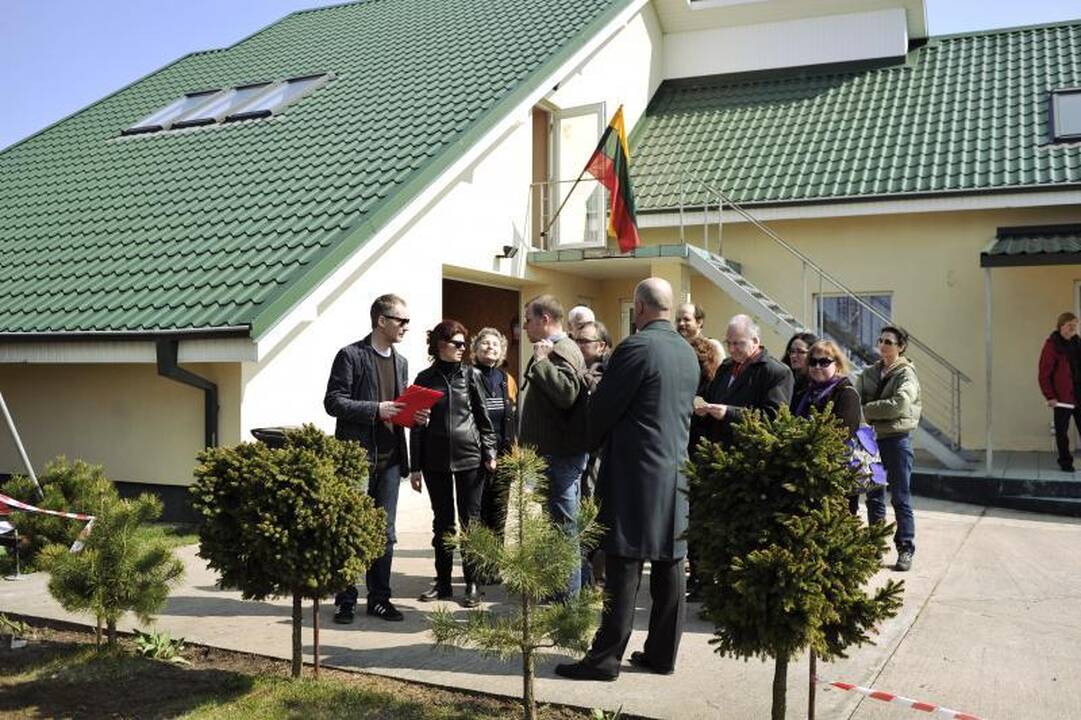 Menininkai apdovanojo Garliavos budėtojus 