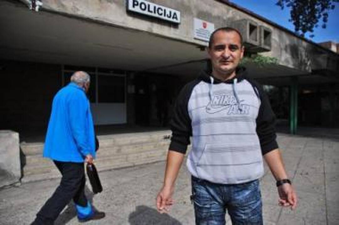 Šokas: Jurijus jau po penkių minučių prie stovo prirakinto dviračio neberado.