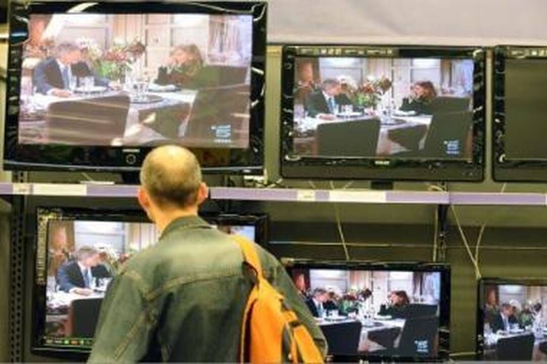 Pinigai: išjungus analoginę TV, gyventojų laukia papildomos išlaidos – teks pirkti priedėlius arba naujus televizorius, o galbūt ir keisti antenas.