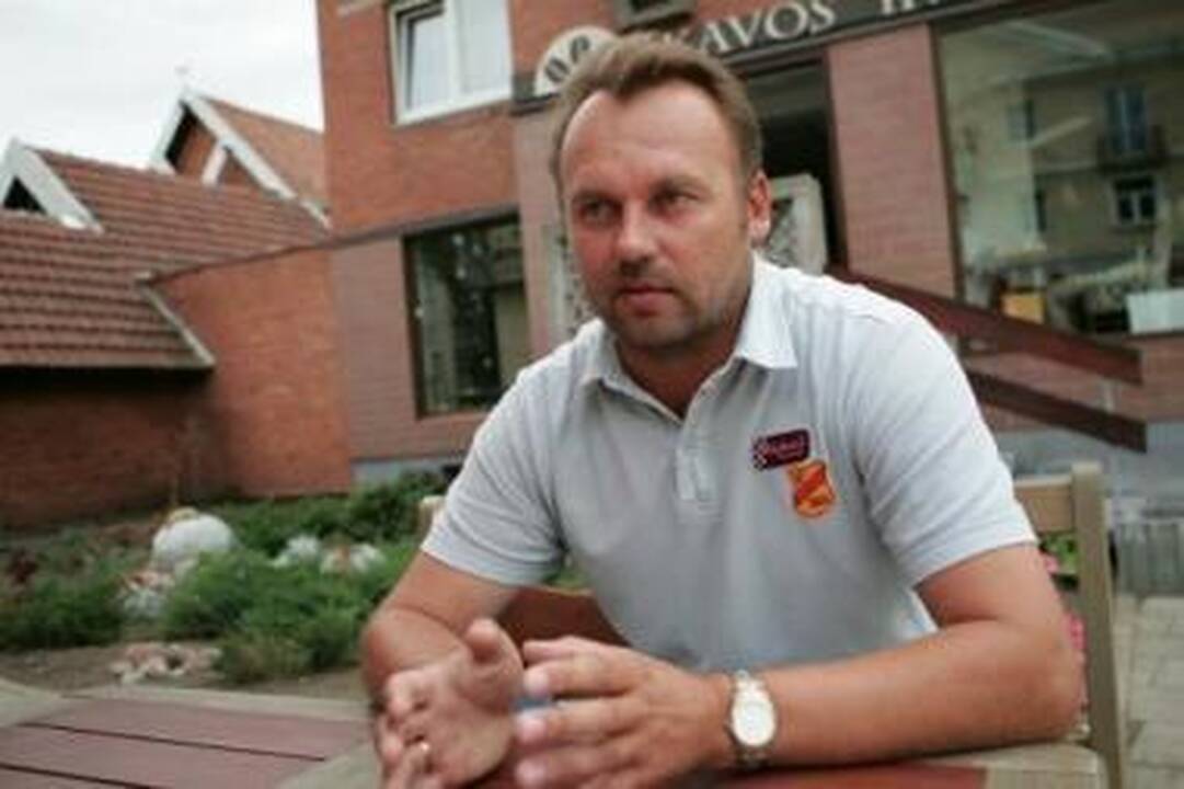 Nerimas: klubo direktorius E.Prižgintas neturi ramybės dėl praėjusio sezono skolų.
