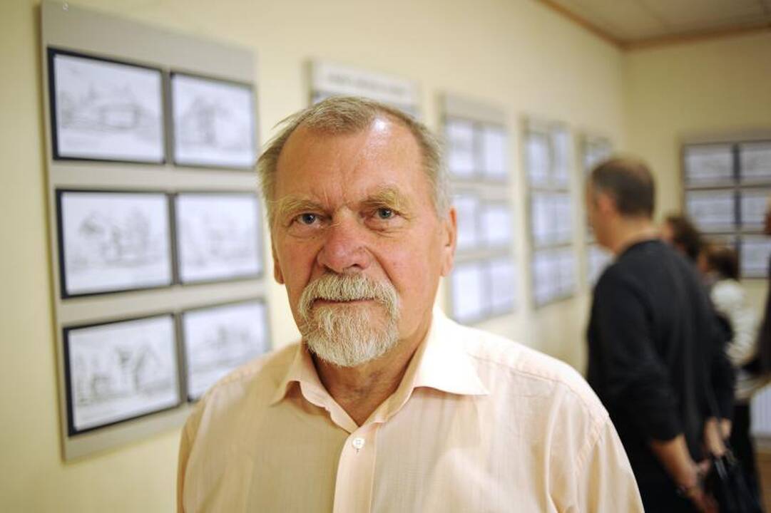 Aleksotas įamžintas piešinių nėriniuose