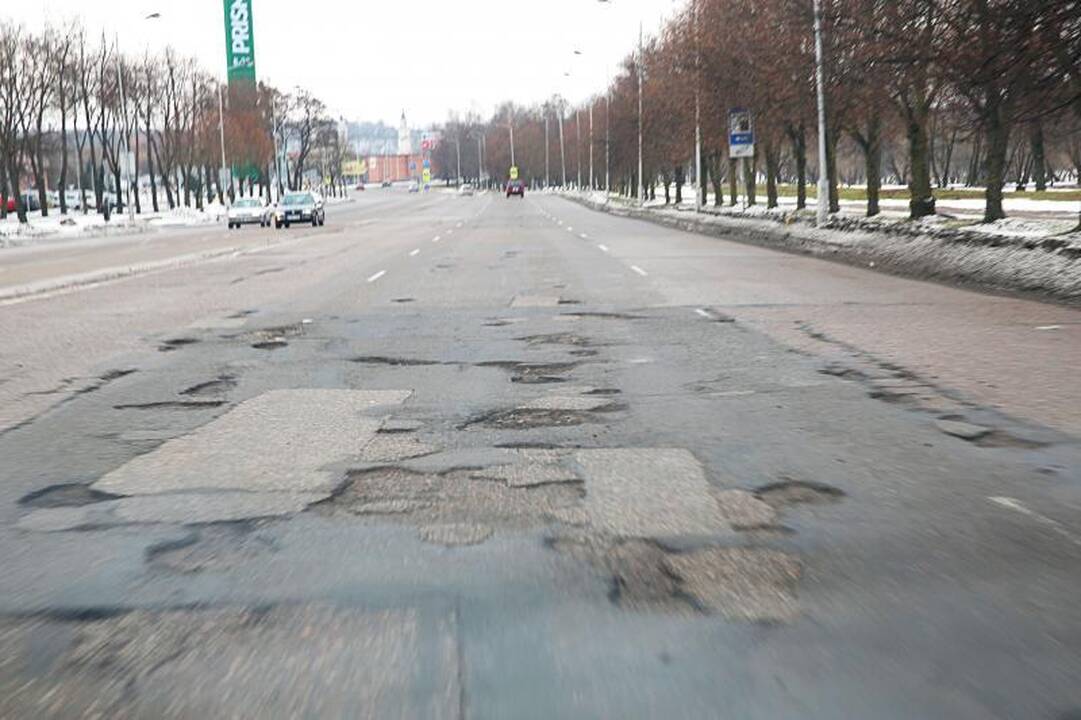 Klaikioms Kauno gatvėms iš biudžeto – trupiniai