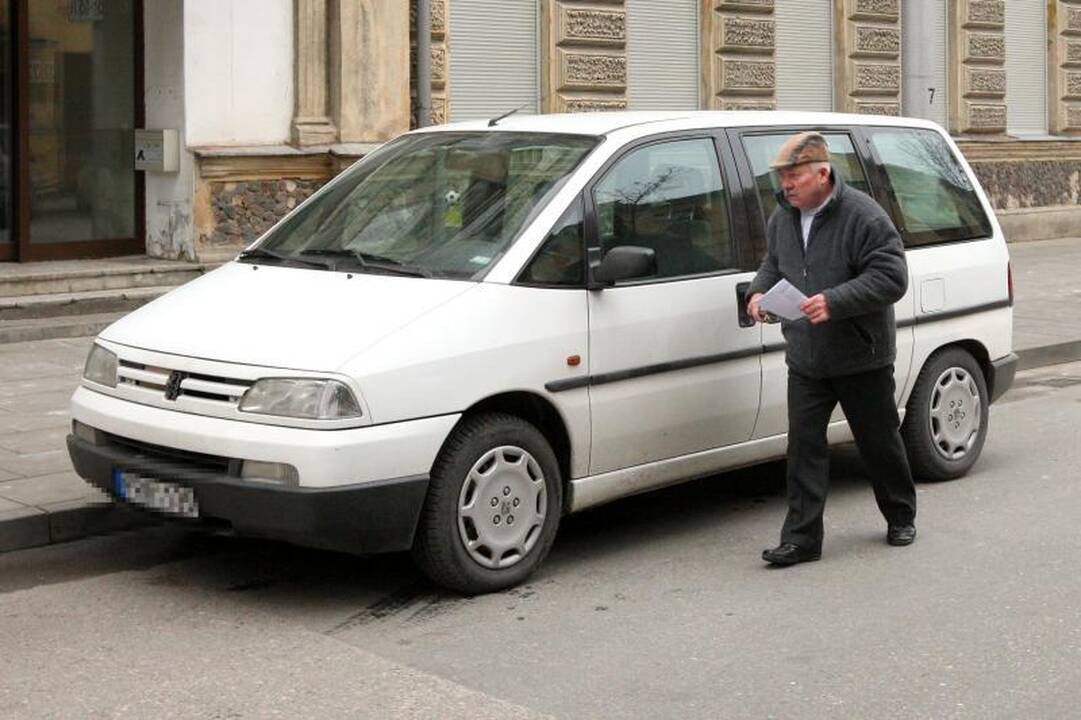 Mįslingą „Peugeot“ istoriją narplioja tyrėjai