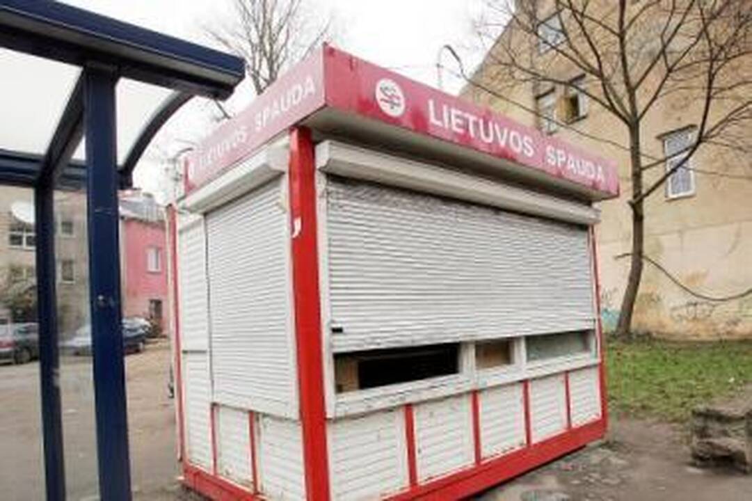 Spaudos kioską nuniokojo liepsnos
