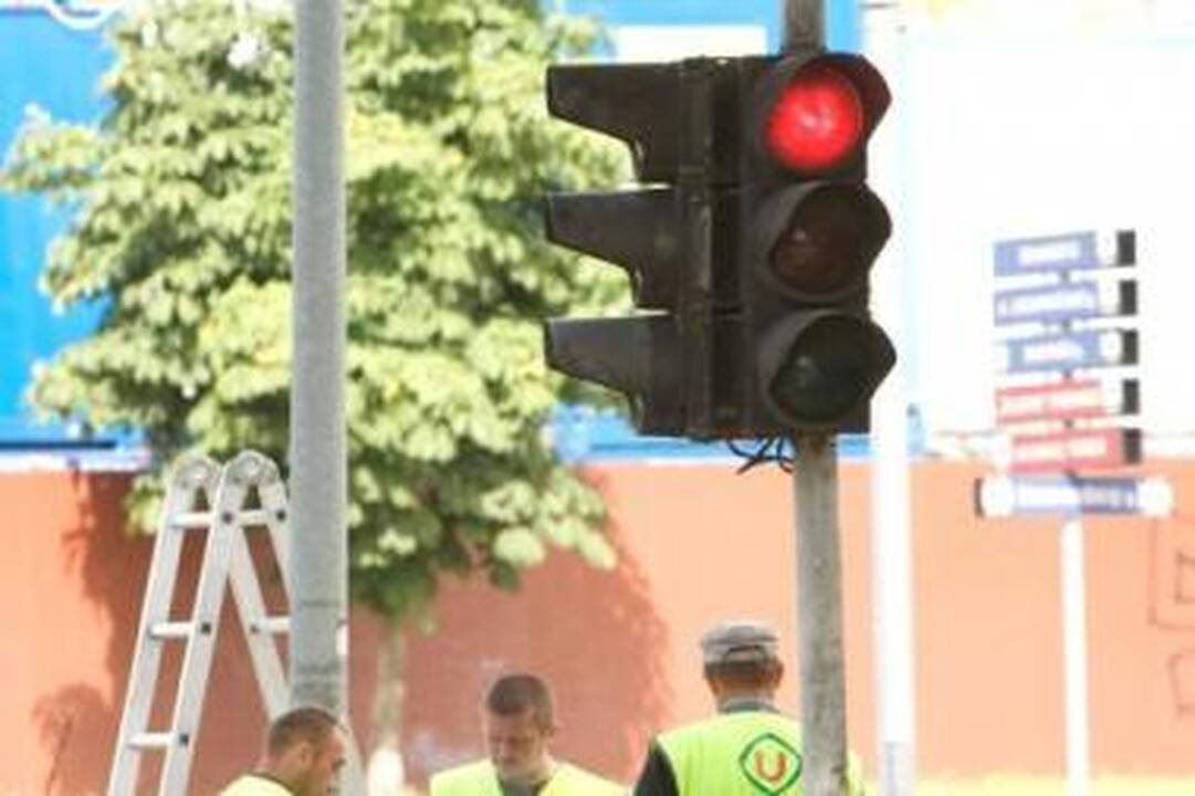 Neviltis: už sostinės šviesoforus atsakingo konsorciumo partneriai regi menkas "Urbico" ateities prošvaistes.