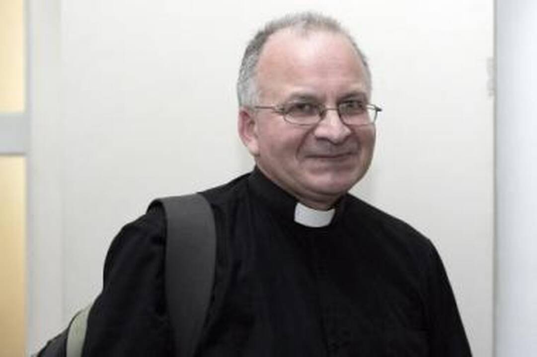 Priežastis: šiemet dėl karštos vasaros gyventojai maisto produktuose ypač dažnai randa visokių kenkėjų.