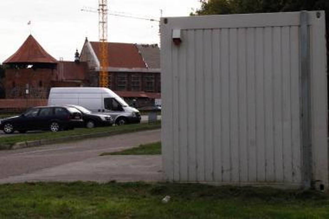 Auksinė valdininko kėdė – bendraklasei? (papildyta)