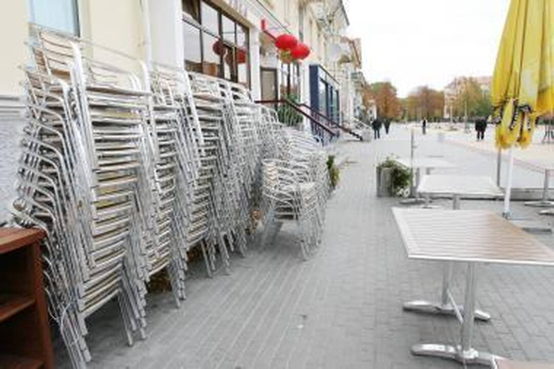 Lauko kavinės sulauks sniego