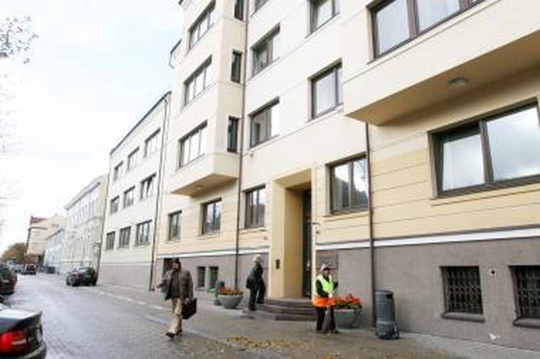 Nuvilnys atleidimų banga