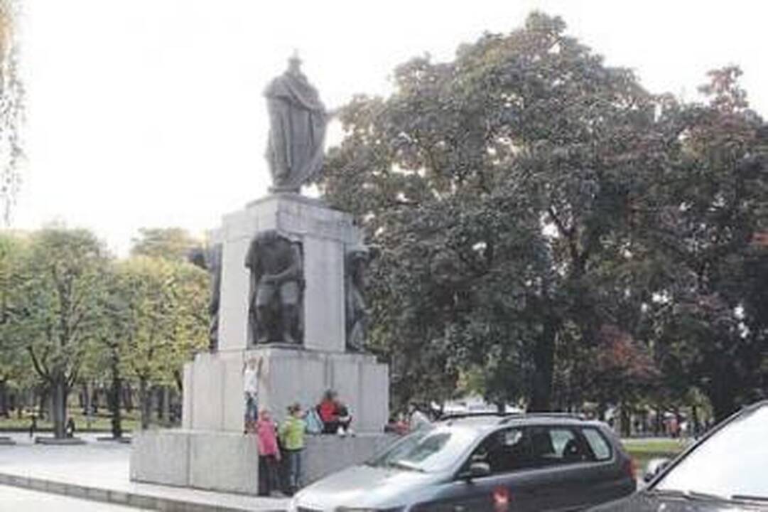 Kunigaikštis saugo automobilius