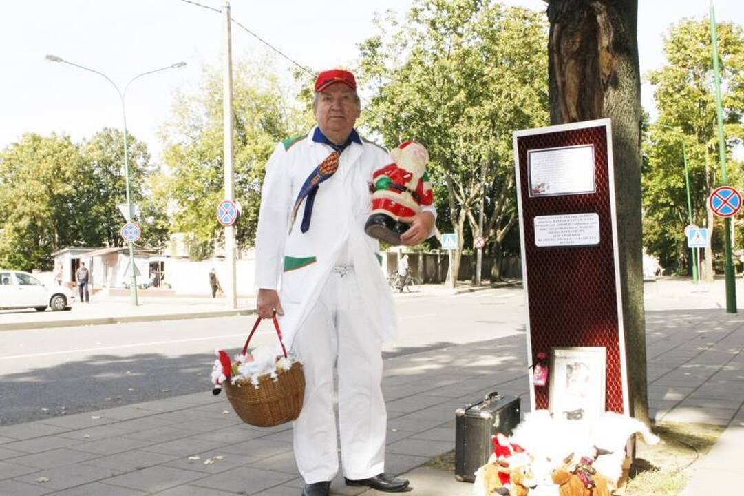 Kalėdų Senelis stojo į kovą prieš „Sodrą“