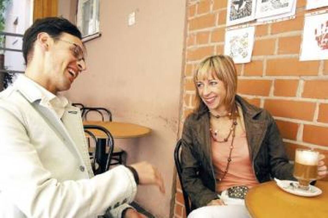 Favoritai: prognozuojama, kad "Gintarinės poros" varžybose klasikinių šokių programą sėkmingiausiai atliks Lietuvos čempionai D.Vėželis ir L.Chatkevičiūtė.