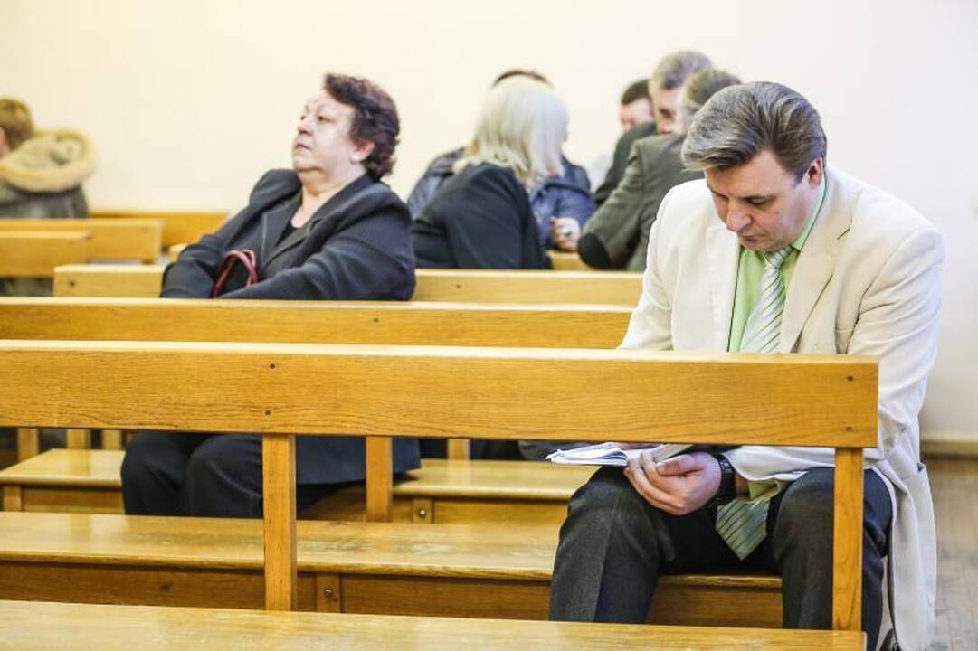 Valdininkai: pinigus ėmėme, kyšių – ne  