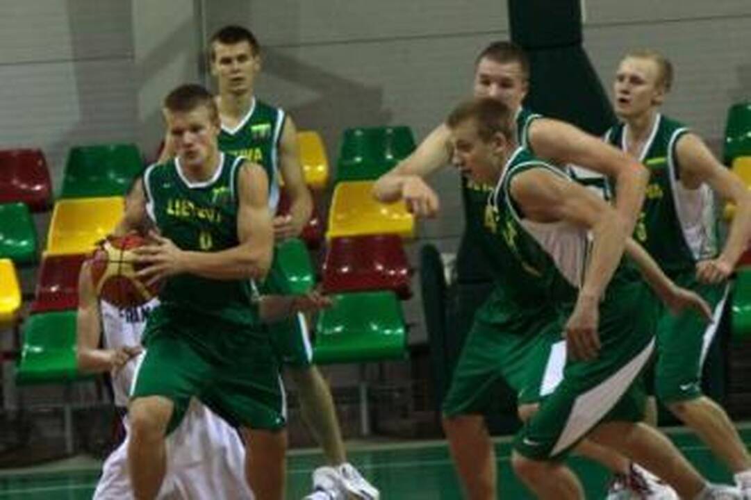 Pavojus: treneriai perspėjo žaidėjus, kad už pernelyg didelį pasitikėjimą varžovai gali nubausti.