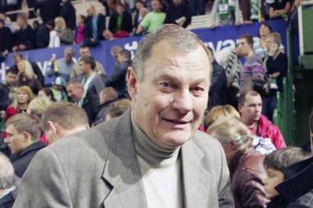 Trofėjai: M.Paulausko sportinių apdovanojimų kolekcijoje – trys pasaulio čempionatų medaliai.