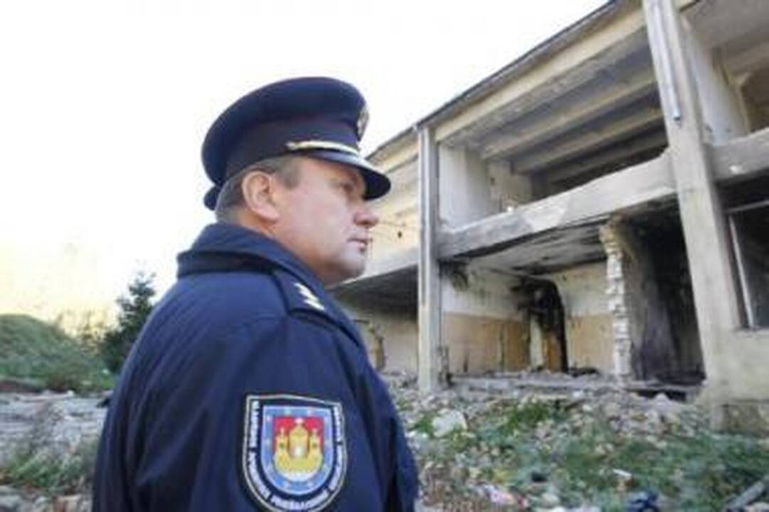 Patikra: A.Pociaus teigimu, tokių apleistų ir neprižiūrimų pastatų mieste ugniagesiai suskaičiavo apie 120.