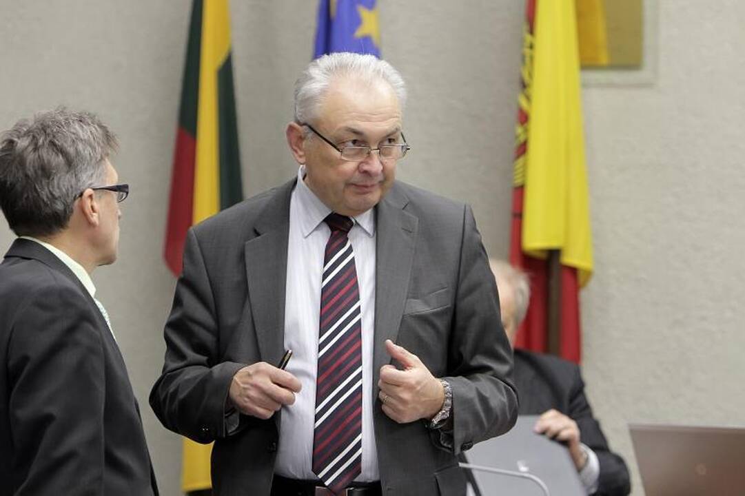 Dėl pareigų uoste B.Petrauskas nori pereiti į kitą partiją?